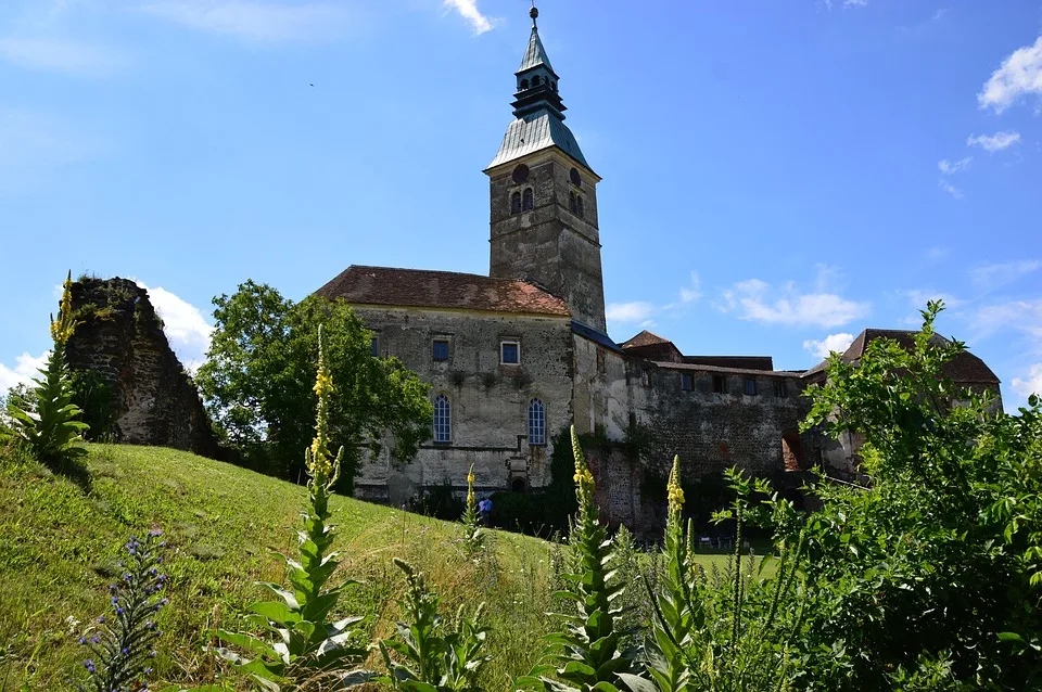 Burg Stargard feiert die Neueröffnung der MSE 106 – Zukunft für Teschendorf!