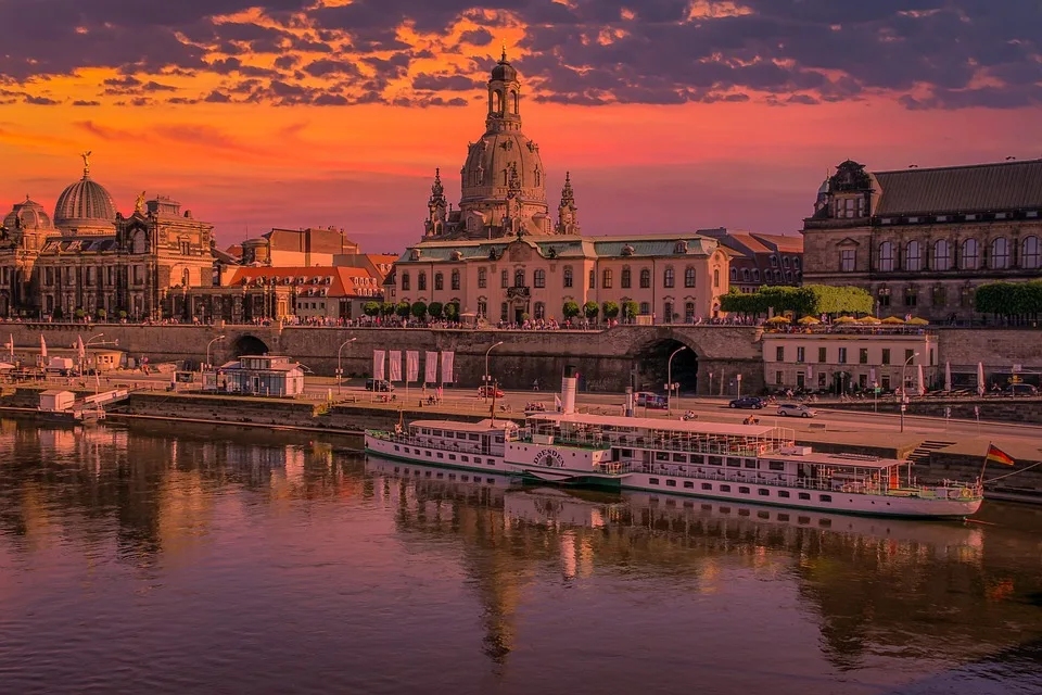 Dresden in Alarm: Carolabrücke muss vor Hochwasser schnell abgerissen werden!