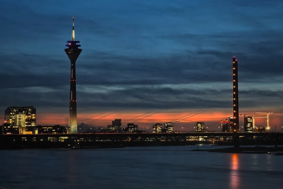 Düsseldorf führt 2025 die blaue Wertstofftonne ein: Was Sie wissen müssen