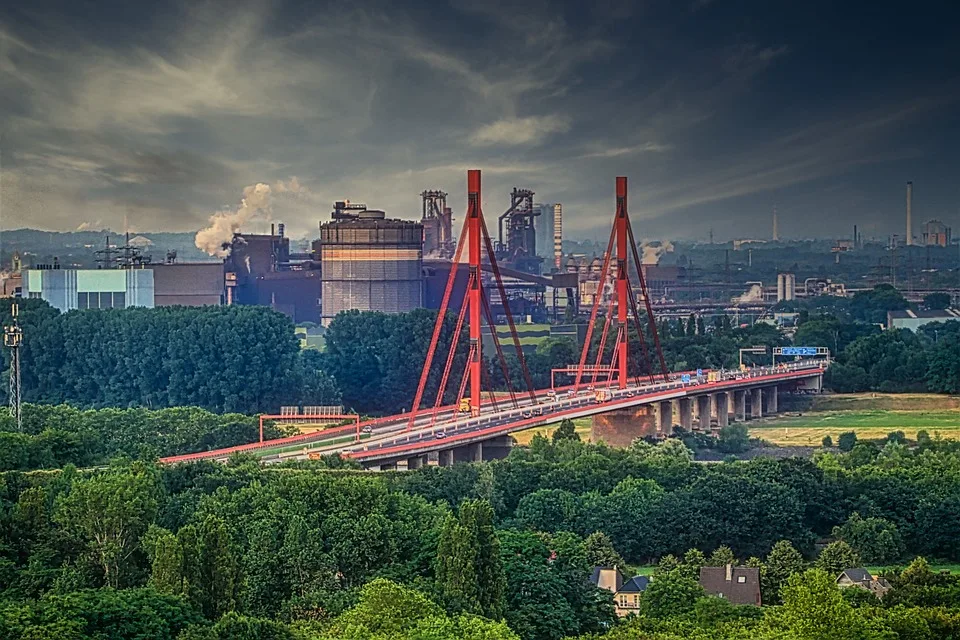 Duisburg wird zum Autoparadies: PS-Fans feiern Lack & Chrom!