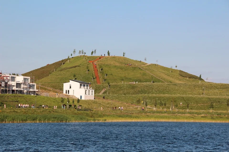 Duranville vor Nationalmannschaftsdebüt: Dortmunds Hoffnungen steigen