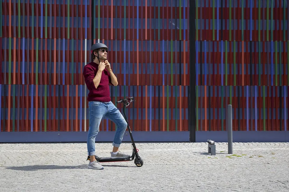 E-Scooter-Rätsel: Drogenfahrt am Bahnhof und Beleidigungen gegen Polizisten!