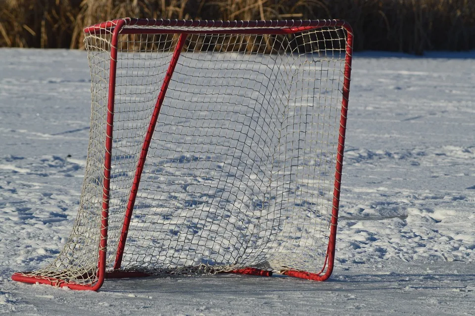 ESVK erkämpft sich packendes Duell gegen Eisbären Regensburg