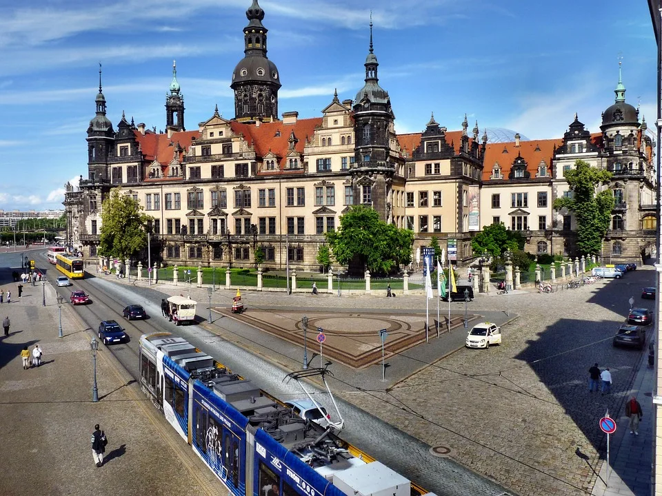 Einsturz in Dresden: Carolabrücke gibt nach – Hochwassergefahr droht!