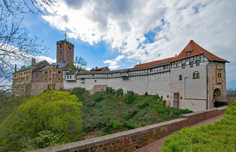 Eisenach im Aufruhr: CSD-Feier und Protest gemeinsam auf der Straße!