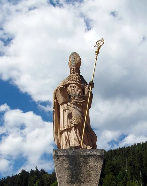 Erzbischof Bentz begeistert bei seinem Besuch im Dekanat Emschertal