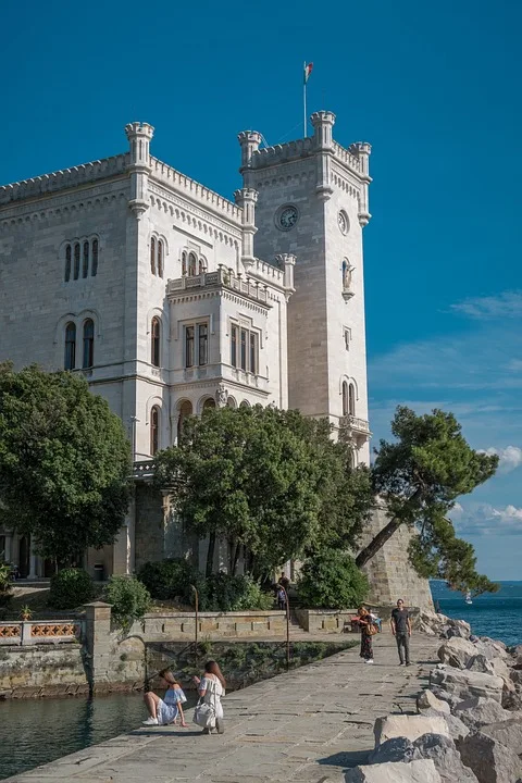 Exklusive Einblicke Schloss Marienburg Plant Grosse Ausstellung Waehrend Sanierung.jpg