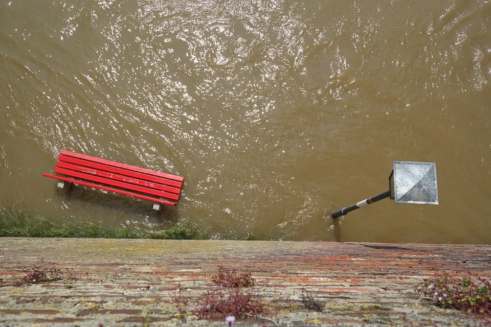 Extremwetter in Deutschland: Hochwasser und Schnee drohen überall!