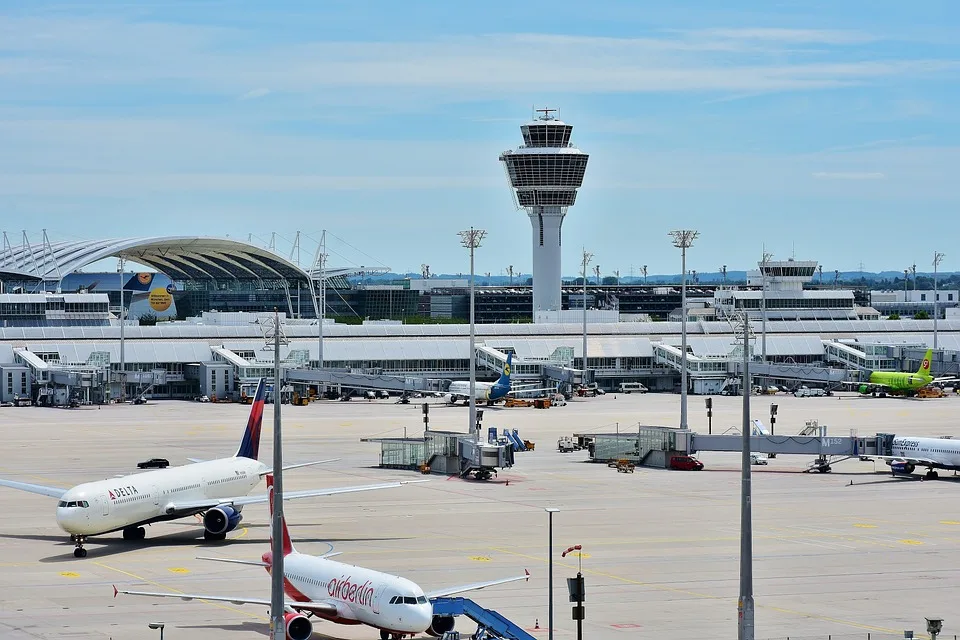 Festnahme am Flughafen Dortmund: Gesuchter Dieb in U-Haft genommen