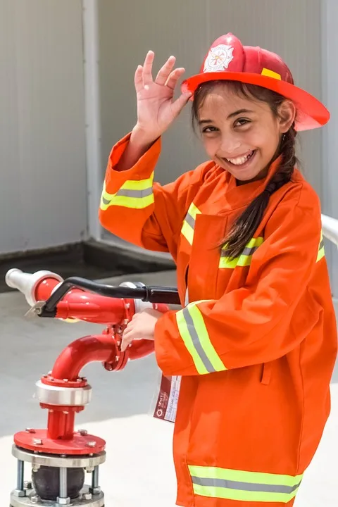 Feuerwehr trainiert Deichverteidigung: Vorbereitung auf Hochwasser!