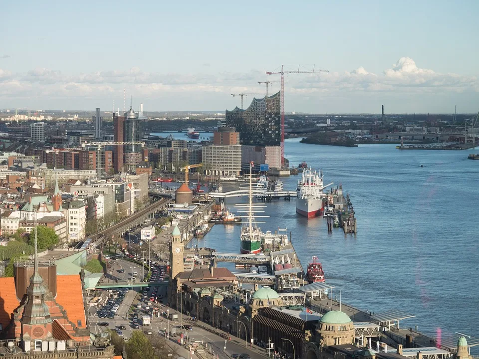 Hamburg: Jüngste Bevölkerung Deutschlands trotz zunehmender Alterung