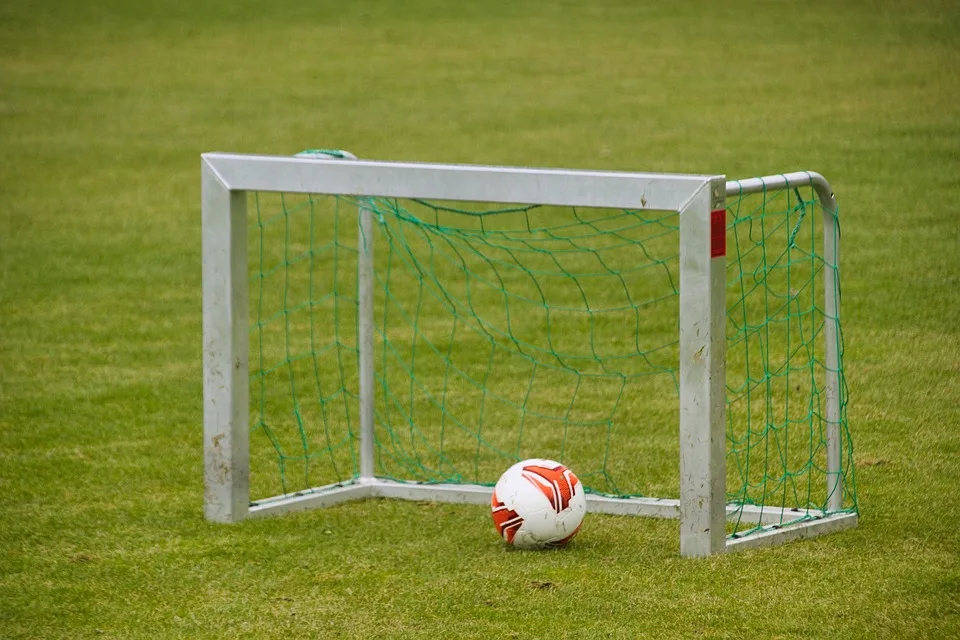 Heide-Paderborn II fegt Scharmede/Thüle mit 4:0 vom Platz!