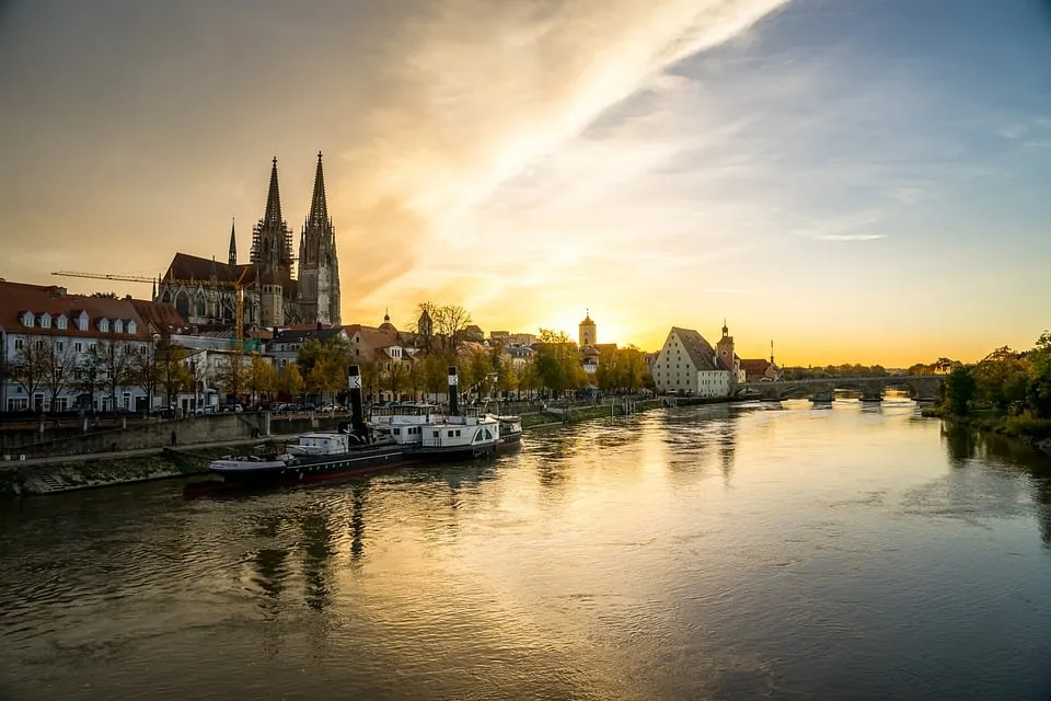 Herzogssaal in Regensburg: Abhängen des NS-Wandteppichs nach 85 Jahren!