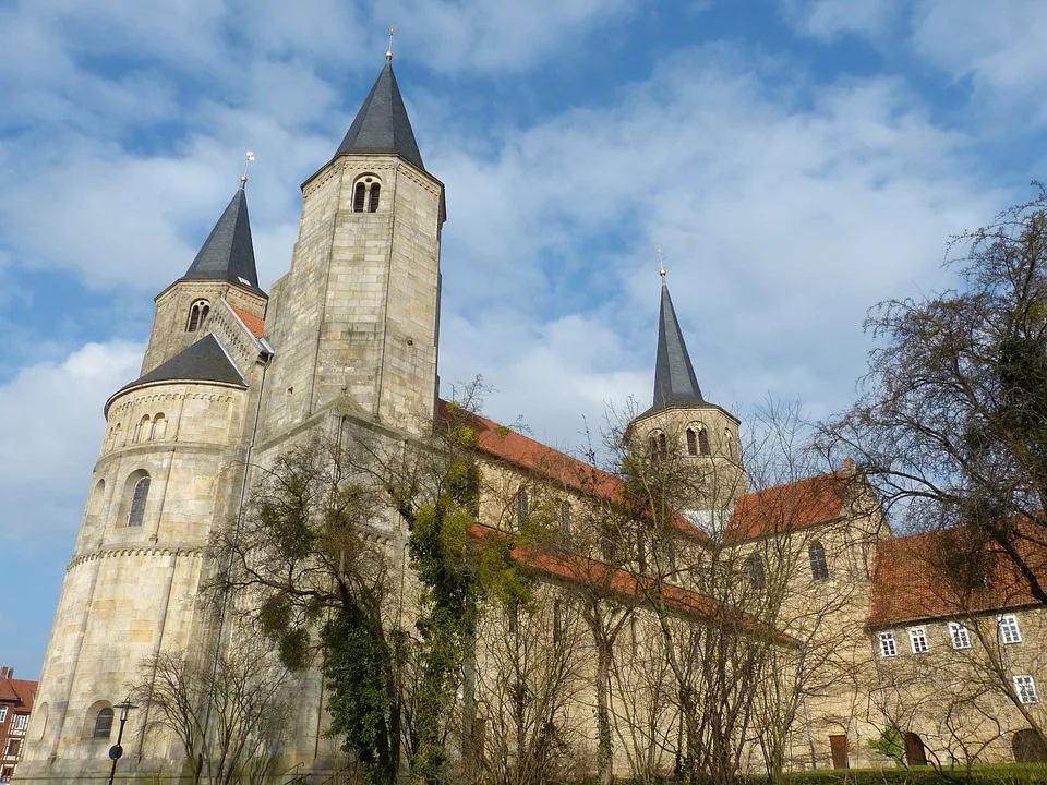 Hildesheim feiert 25 Jahre Stadtführungen mit spannenden Erlebnissen!