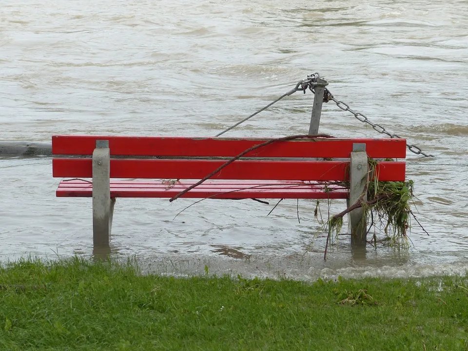 Hochwasser-Albtraum: Deutschland in Alarmbereitschaft vor Extremflut!