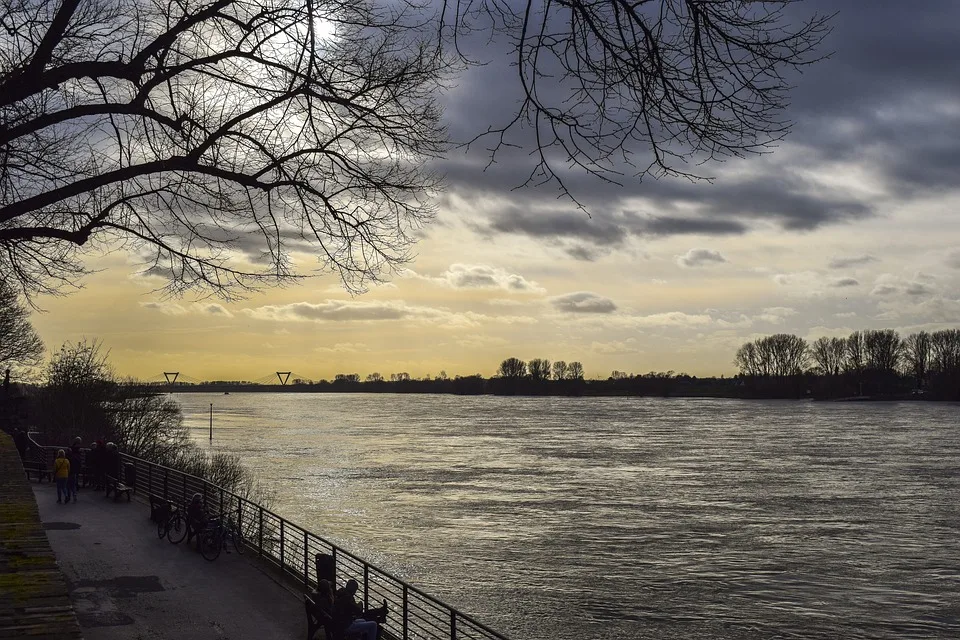 Hochwasser in Bayern: Warnungen bleiben – Besserung erst in Sicht!