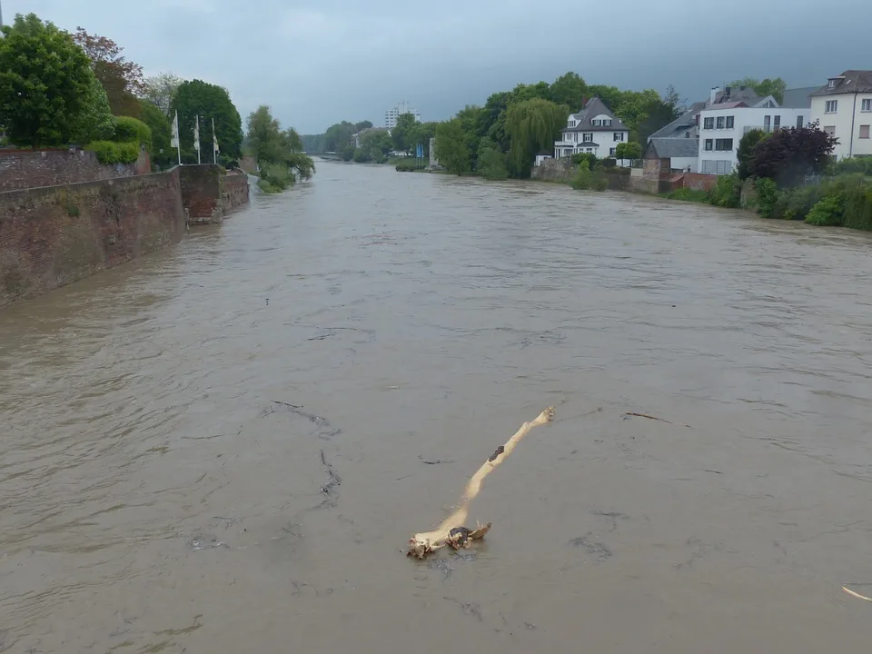 Hochwasser sorgt für Grenzschließung: Slubice-Frankfurt ab Sonntag gesperrt!