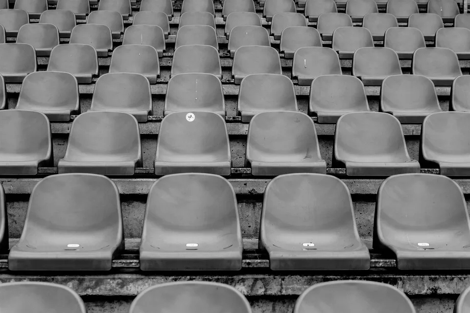 Köln gegen Magdeburg: Das große Fußball-Duell heute live im TV!