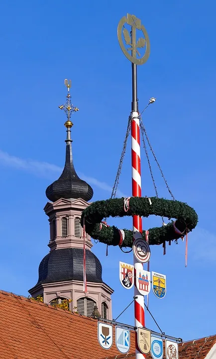 Maibaum-Diebe erobern die Wiesn: Ein sagenhafter Coup in München!