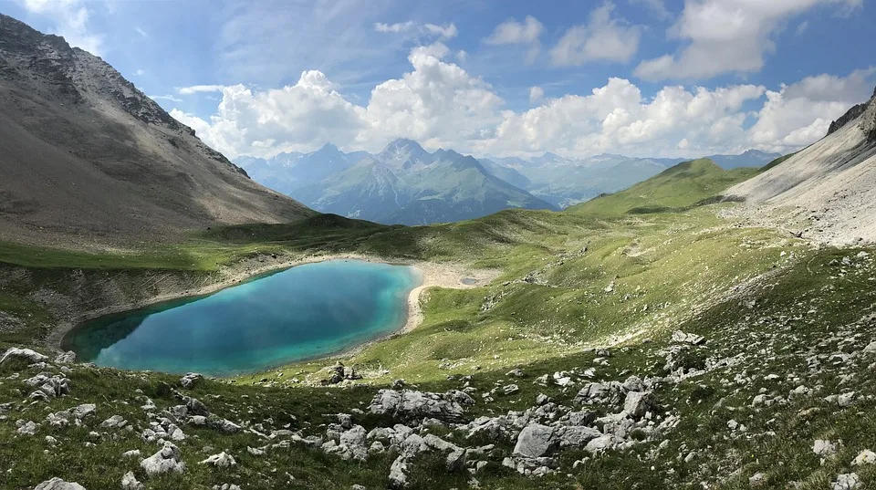 Mofatteh in der Schweiz: Exil oder Rückkehr ins Visier der Behörden?