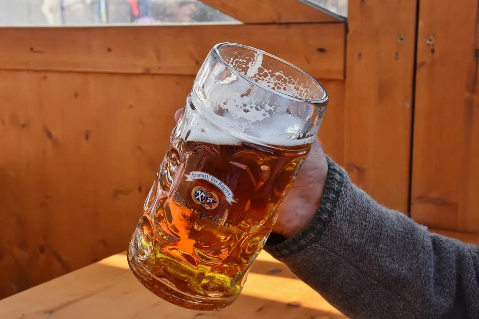 Neuer Masskrug auf dem Oktoberfest: Höher, besser, bayerischer Genuss!