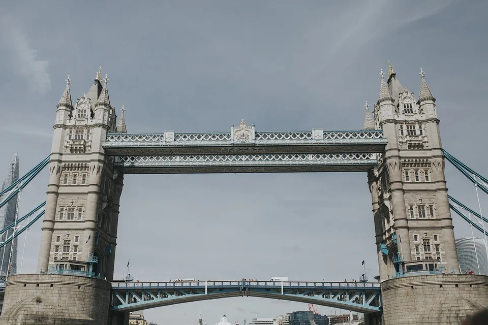 Norderelbbrücke teils gesperrt: Pendler müssen Staus und Umwege in Kauf nehmen!