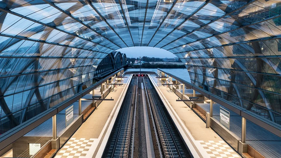 Raubüberfall am Alfelder Bahnhof: Wer hat den Täter gesehen?