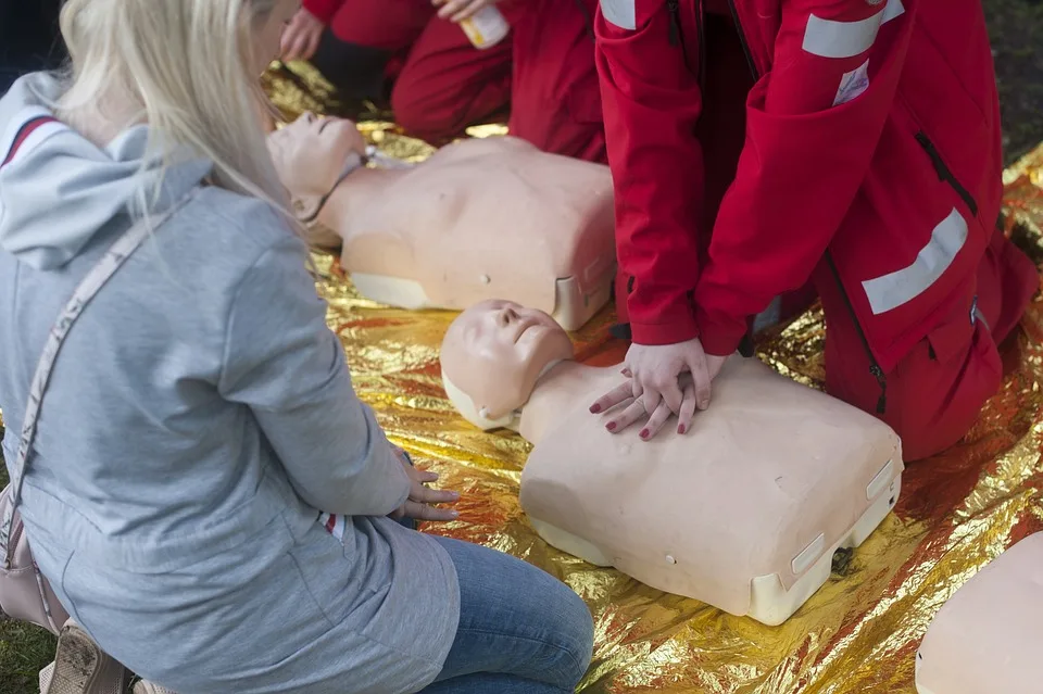 Reanimation lernen: Fulda startet lebensrettendes Schulprojekt!