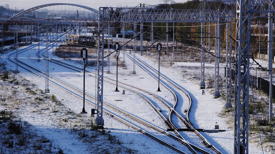 Sanierungspläne der Bahn: Lüneburg fordert schnelle Lösungen für Überlastung!