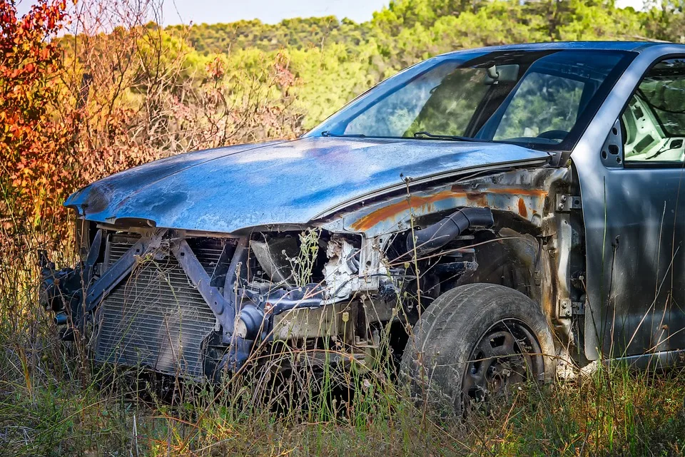 Schock-Unfall in Eydelstedt: Zwei Schwerverletzte nach Kollision!