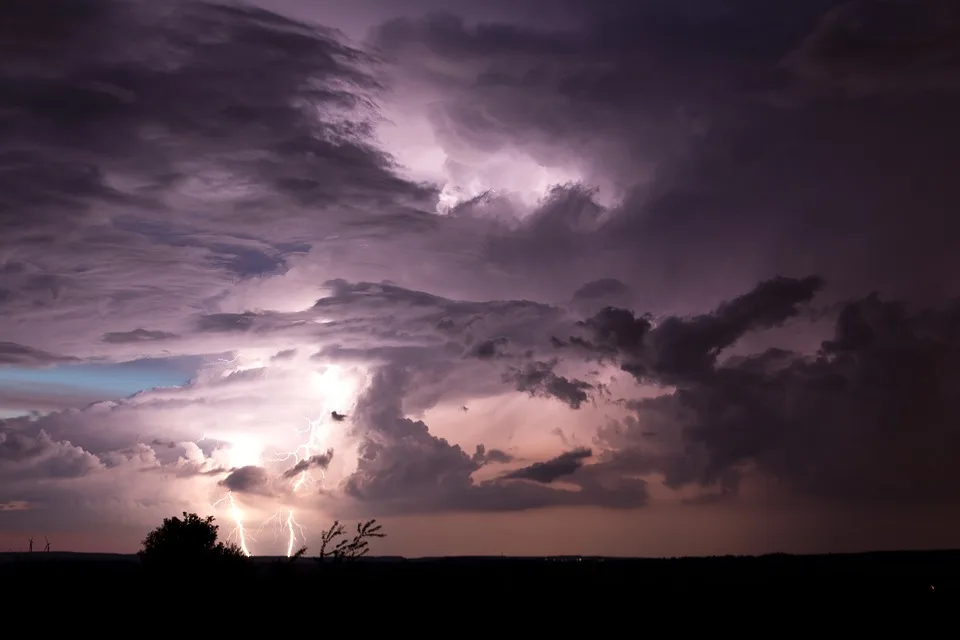 Schwere Gewitter in Bayern: Wetterwarnungen und Prognosen für die Region