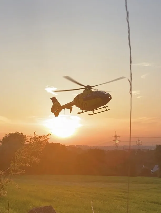 Schwerer Sturz: Kind aus Holthausen per Hubschrauber in Klinik gebracht