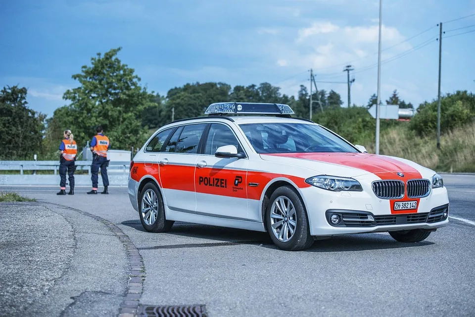 Serie von Eigentumsdelikten: Polizei sucht Zeugen in Hangelar!