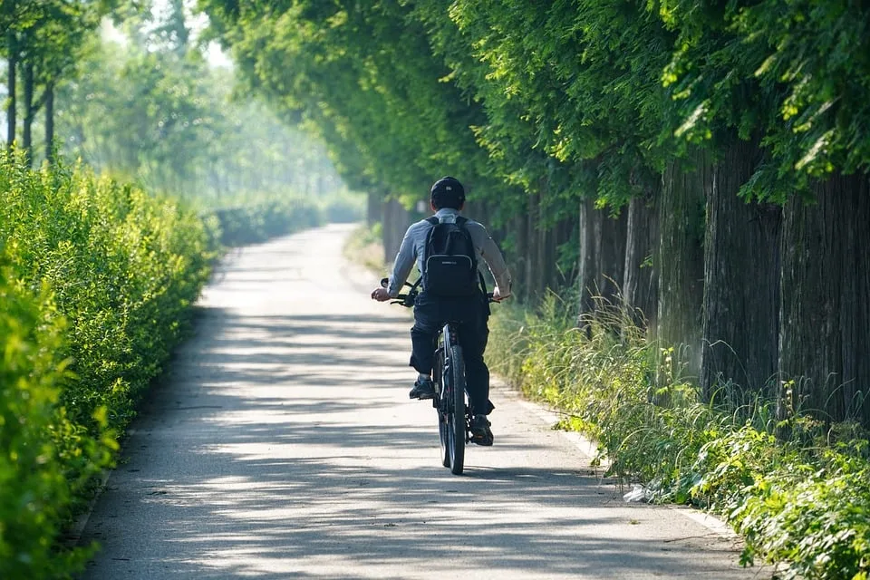 Sicheres Überholen: So schützen wir Radfahrer im Hochsauerland