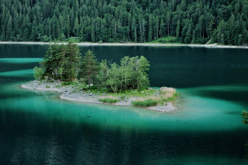 Stau am Eibsee: Anwohner kämpfen gegen Touristenmassen und Verkehr