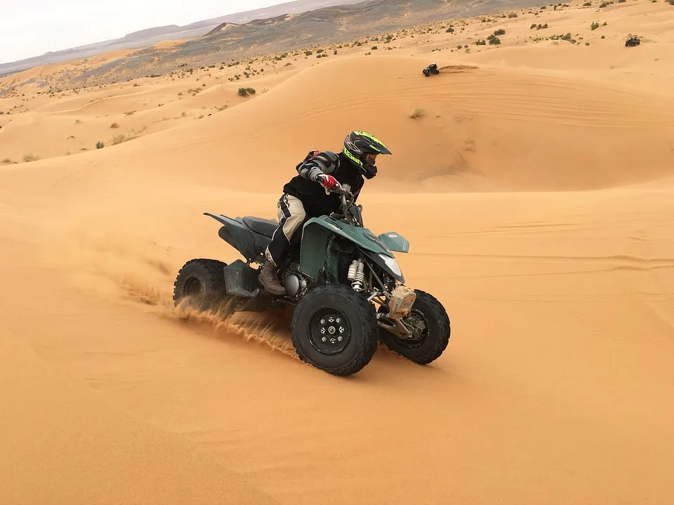 Tödlicher Quad-Unfall auf A46: Hattinger verliert Kontrolle und stirbt