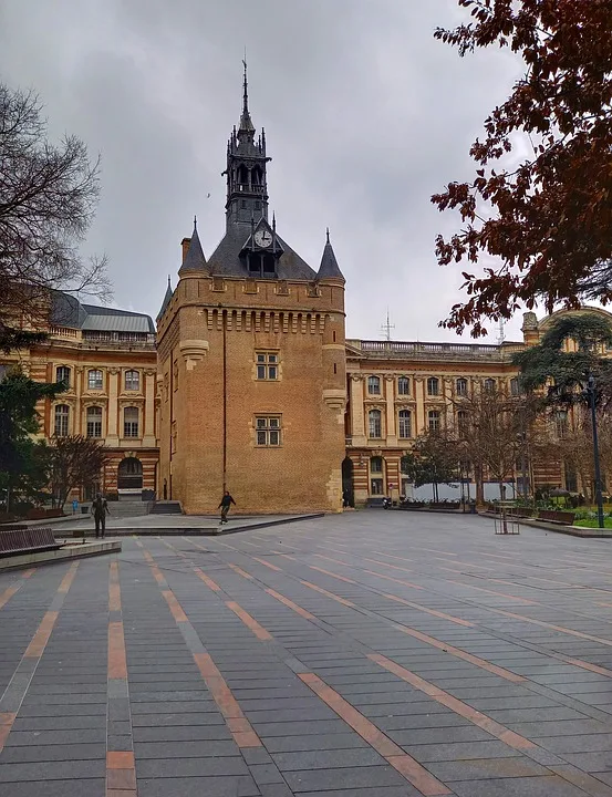 Toulouse: Innovative Maßnahme gegen Kleindelikte – Arbeit statt Strafe!