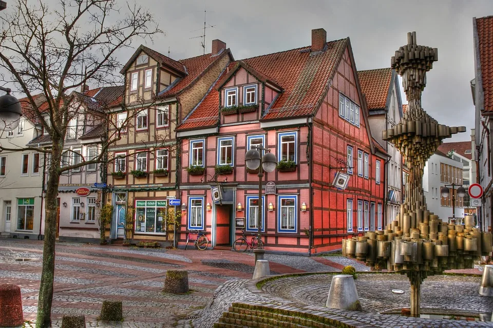 Uelzen im Feierfieber: Straßen gesperrt zum Fest der kleinen Künste!