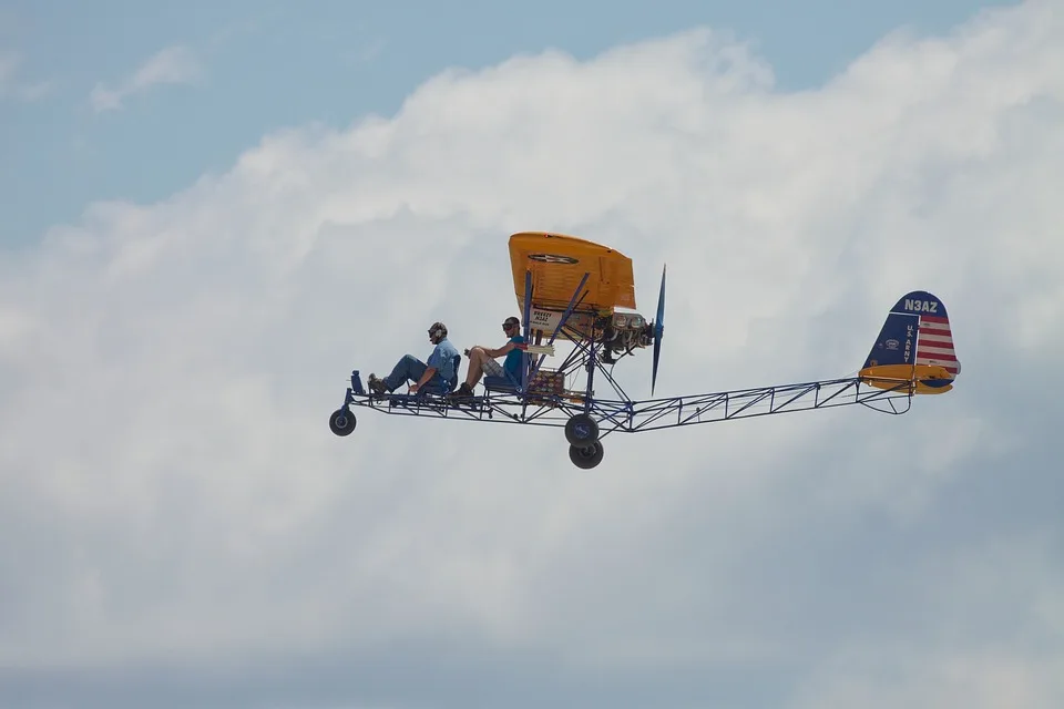 Ultraleichtflugzeug stürzt bei Heist ab – 78-Jähriger Pilot gerettet