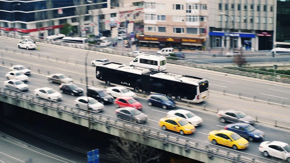 Verkehrschaos! Busse zwischen Martinshöhe und Bruchmühlbach betroffen