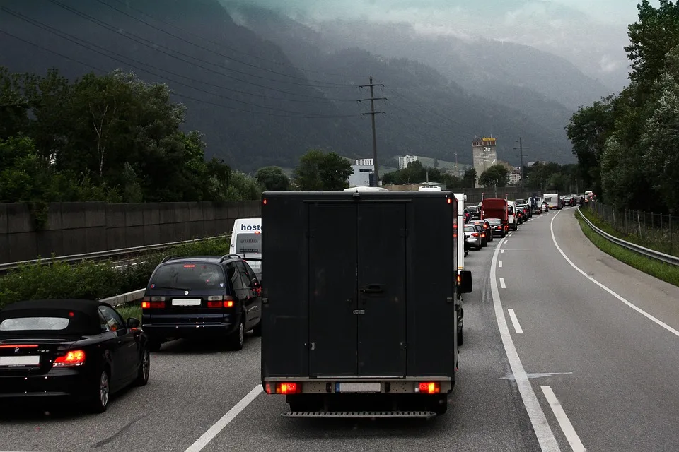 Verkehrschaos am Frankfurter Kreuz: Baustellen sorgen für Staus!