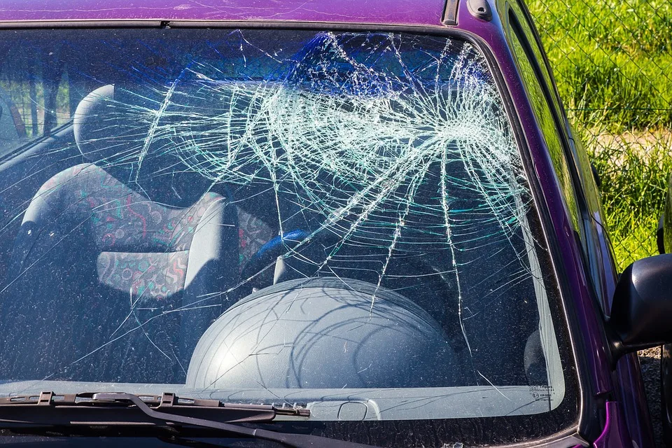 Verkehrsunfall im Dreieck Leonberg: Verletzte bei Auffahrunfall auf A8