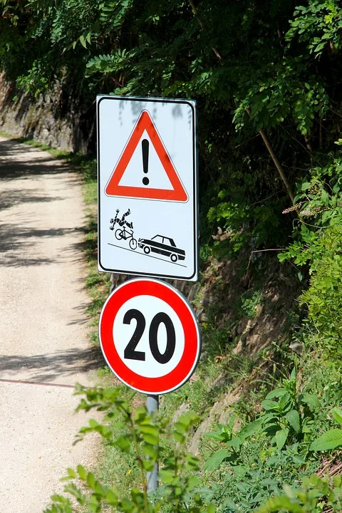 Verkehrsunfallfluchten in Elze: Zeugen gesucht!