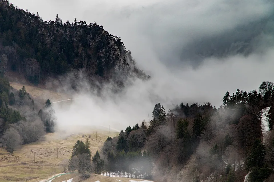 Wintereinbruch im Herbst: Berghütten im Chaos durch meterhohen Schnee!