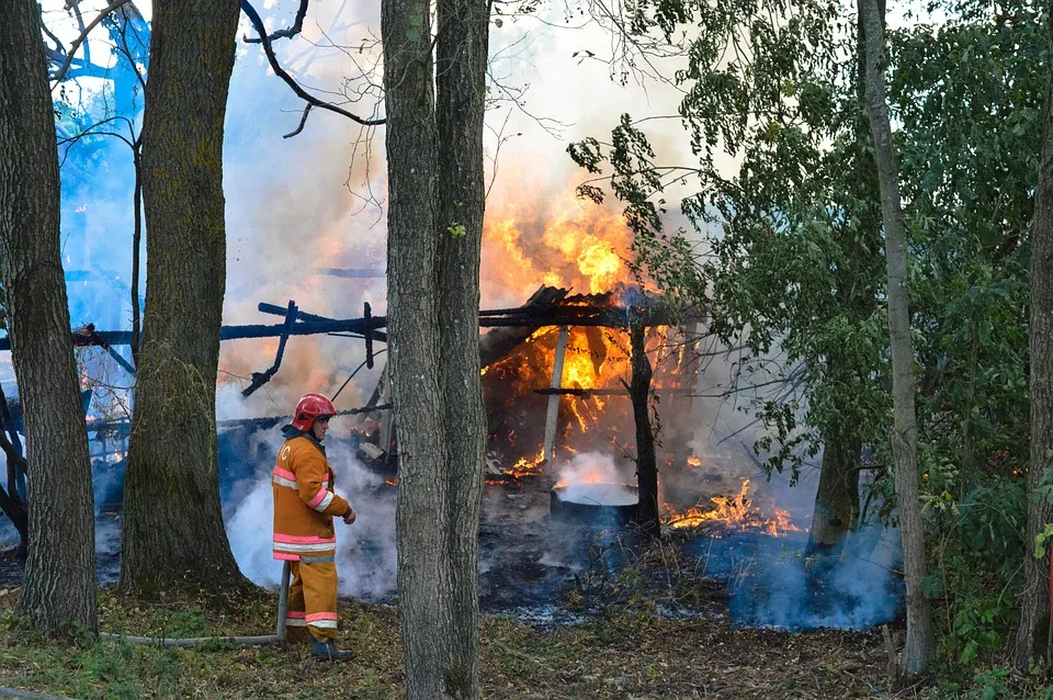 <p><strong>"60 Jahre Deutsche Jugendfeuerwehr: Kinderrechte im Fokus der Versammlung"</strong></p>