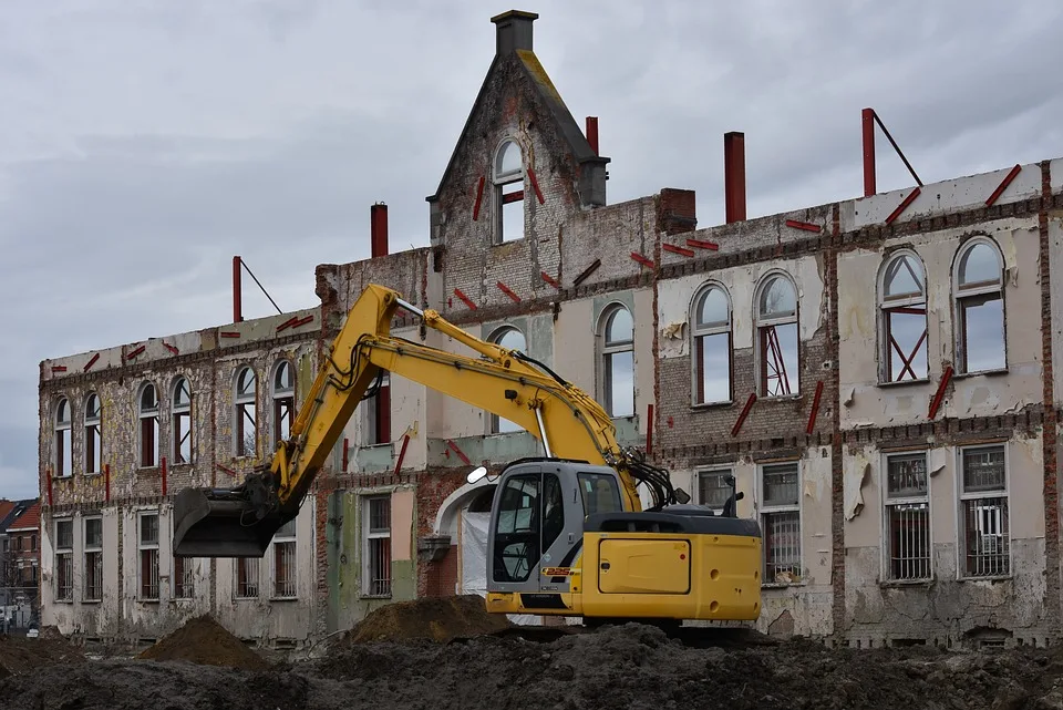 „Neuer Glanz für die DRV Saarland: Historisches Gebäude erstrahlt nach Sanierung“