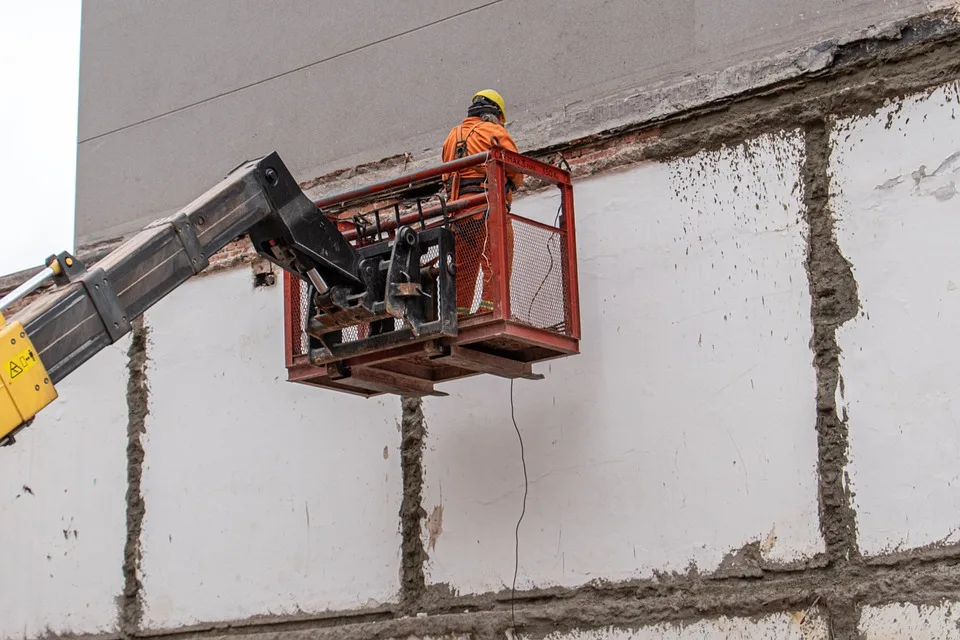 Baustelle in Rheinhausen: Radlader gestohlen – Rüttelstampfer fehlt weiterhin!