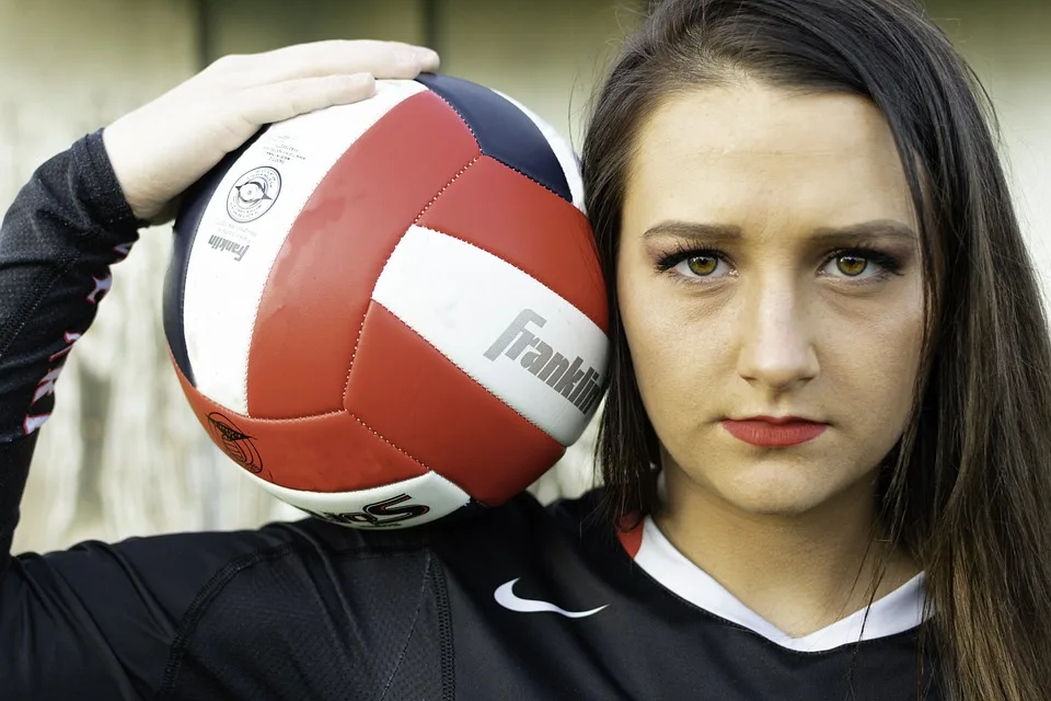 Dresdner Frauenvolleyball: Dramatischer Sieg dank Levinska und Straube!