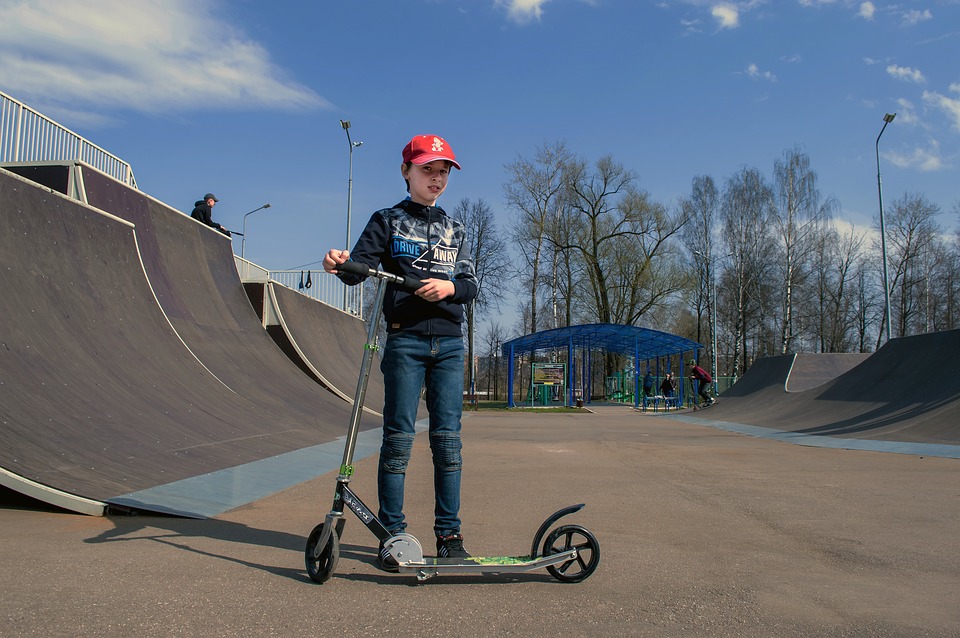 E-Scooter-Unfall in Wörrstadt: Fußgängerin leicht verletzt!