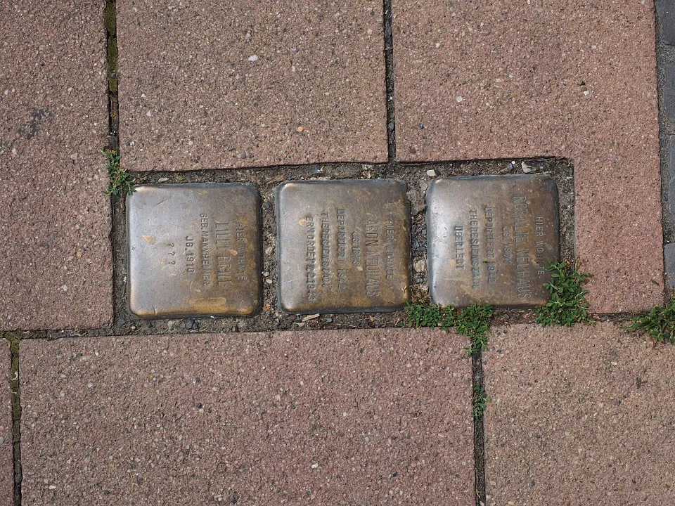 Erinnerung An Ebernburg Schueler Legen Stolpersteine Fuer Juedische Opfer.jpg